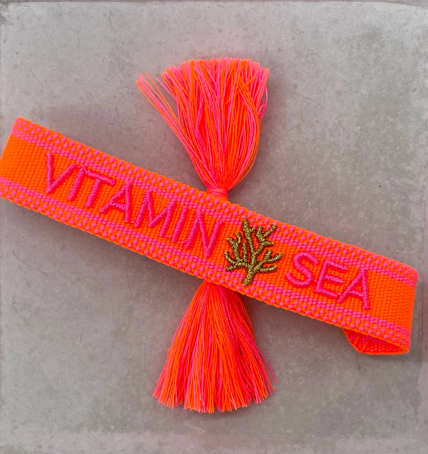 VITAMIN SEA Statement Armband gewebt, bestickt