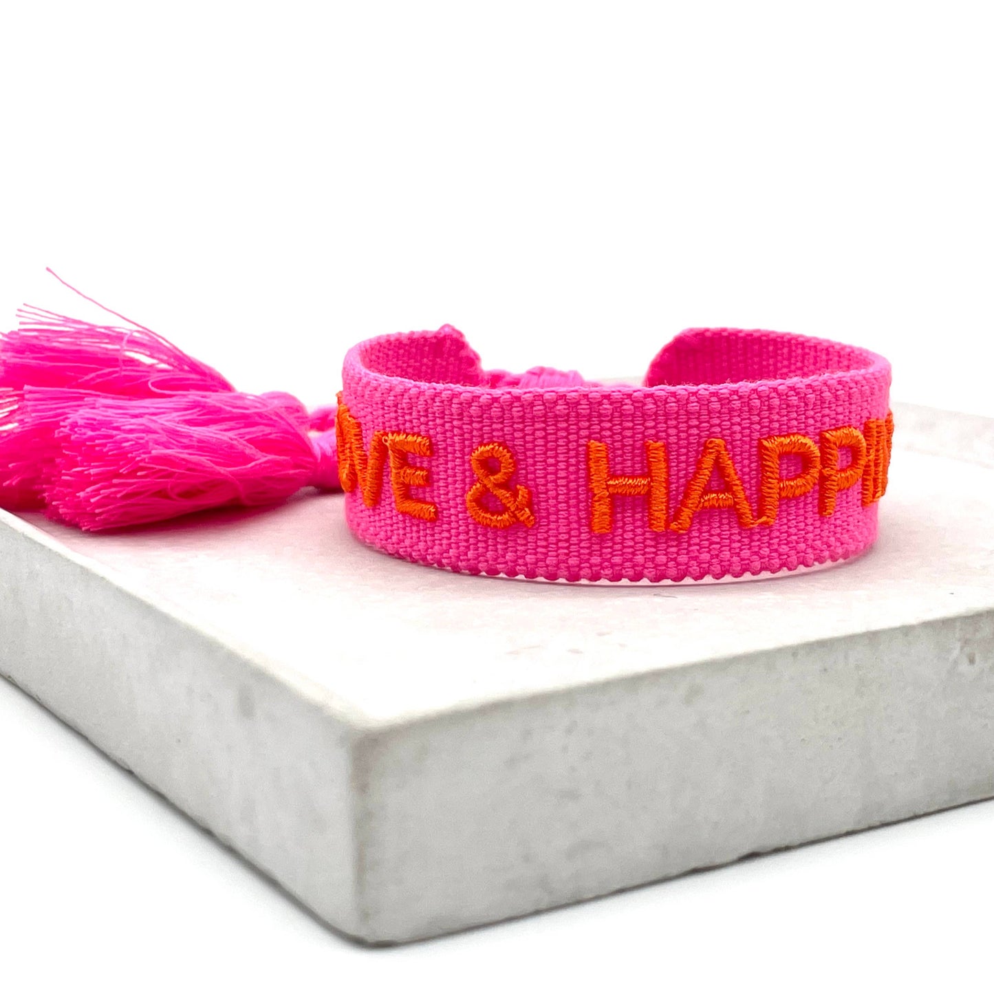 LOVE & HAPPINESS Statement Armband gewebt, bestickt