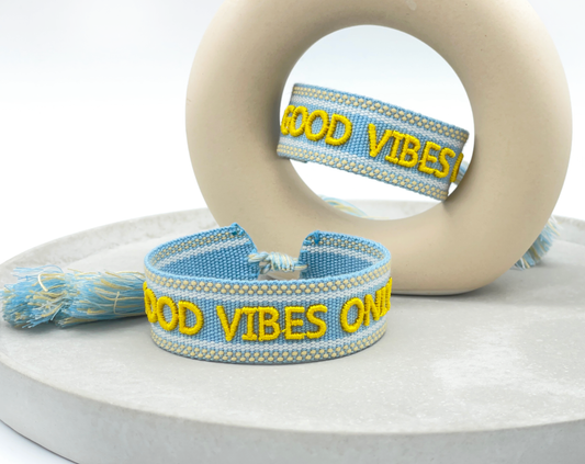 GOOD VIBES ONLY Statement Armband gewebt, bestickt